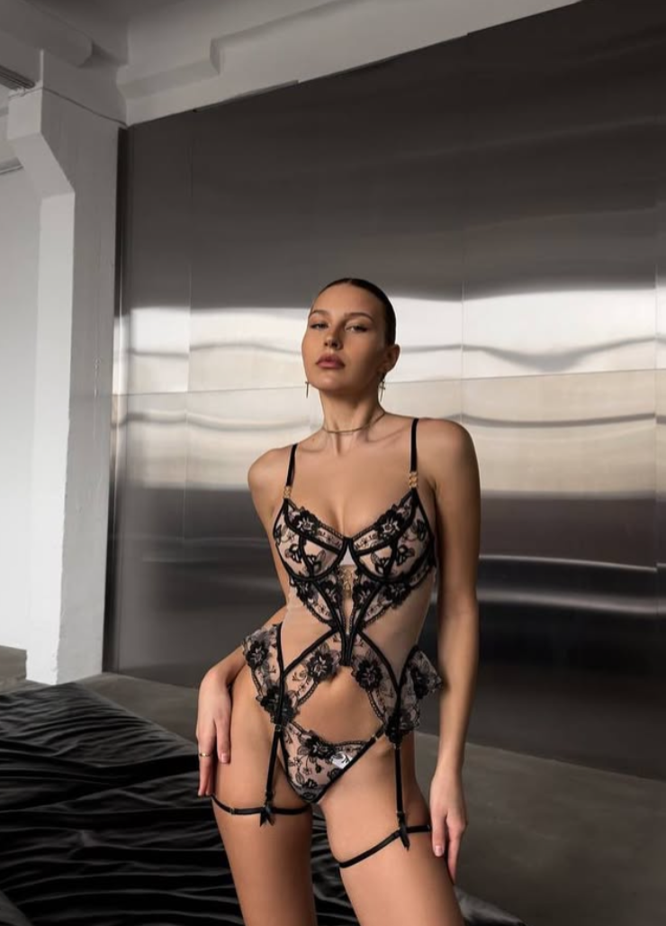 TANIA BODYSUIT- BLACK BEIGE