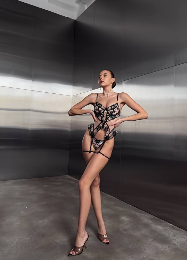 TANIA BODYSUIT- BLACK BEIGE